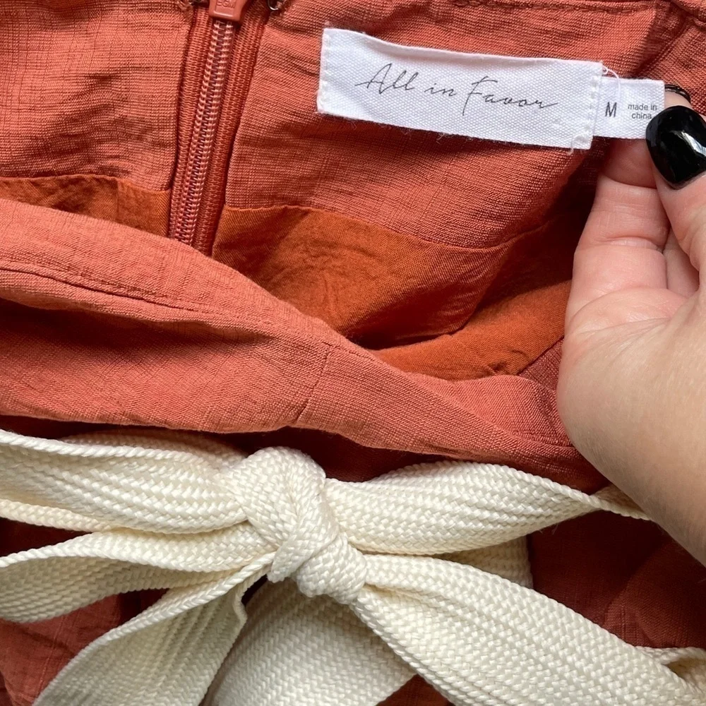 All IN FAVOR Front Tie Pleated Shorts Medium
